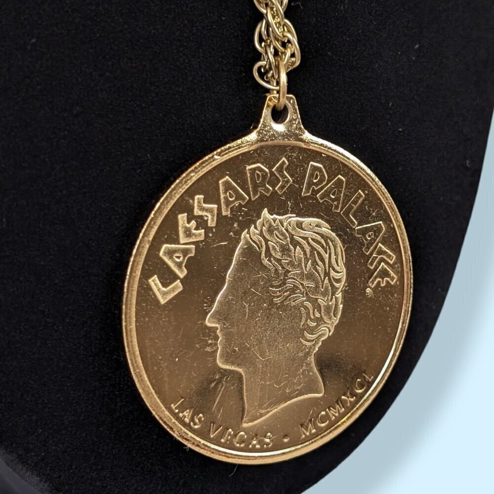 V. Rope Chain Caesars Palace Medallion Pendant Necklace - Picture 4 of 6